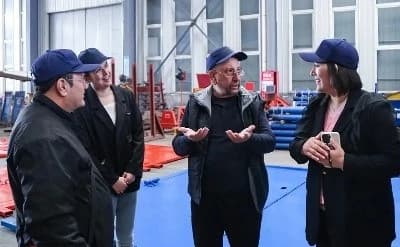 HEIMSÓKN BANDARÍSKRA VIÐSKIPTAVINA GANGYOU HÓPSINS